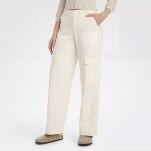 Women's Mid-Rise Utility Cargo Pants Pockets Universal Thread ™ Cream Size 14